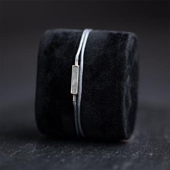 Preview: 1,5 mm graues Nylonarmband mit einem Larvikit-Stein - Talis Grey Silver